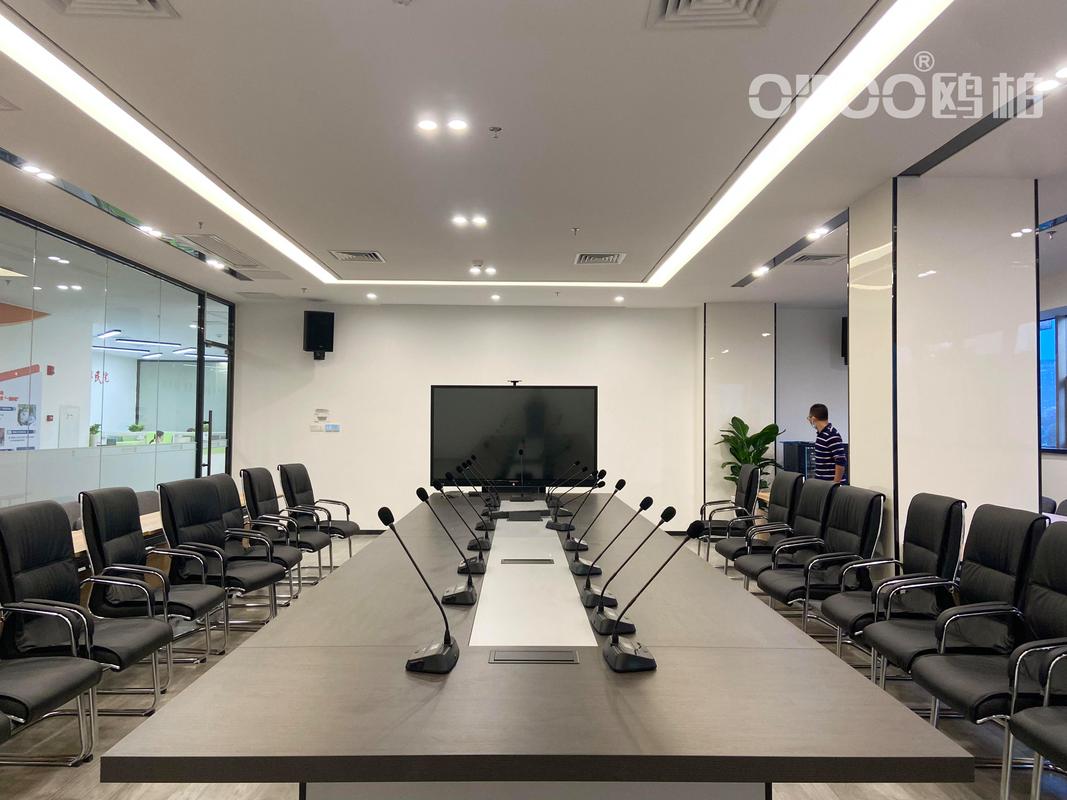 oboo鸥柏丨65英寸中标麒麟一体机触控校园多媒体宣传显示屏
